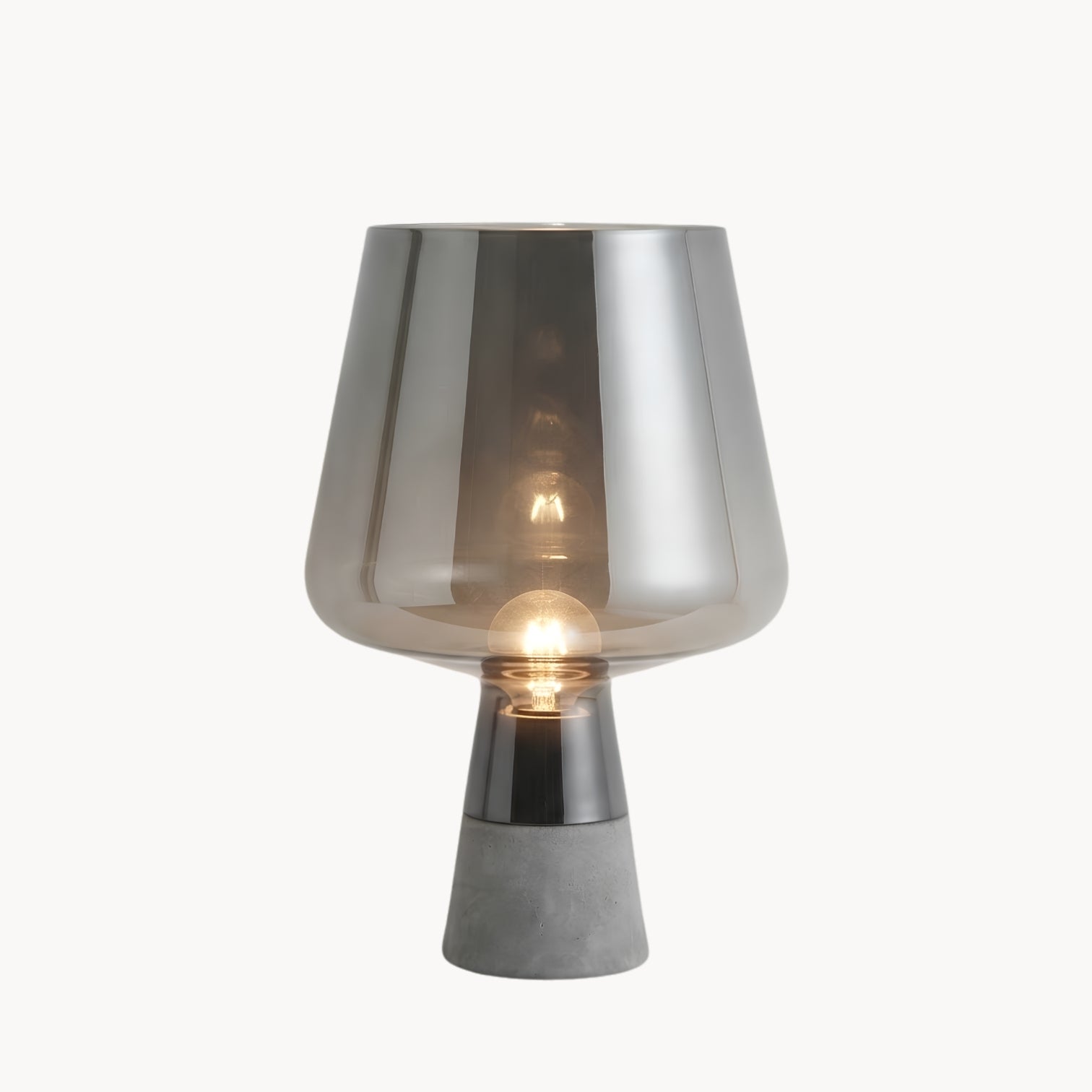 Moderne Minimalistische Tafellamp met Gerookt Glas en Betonvoet