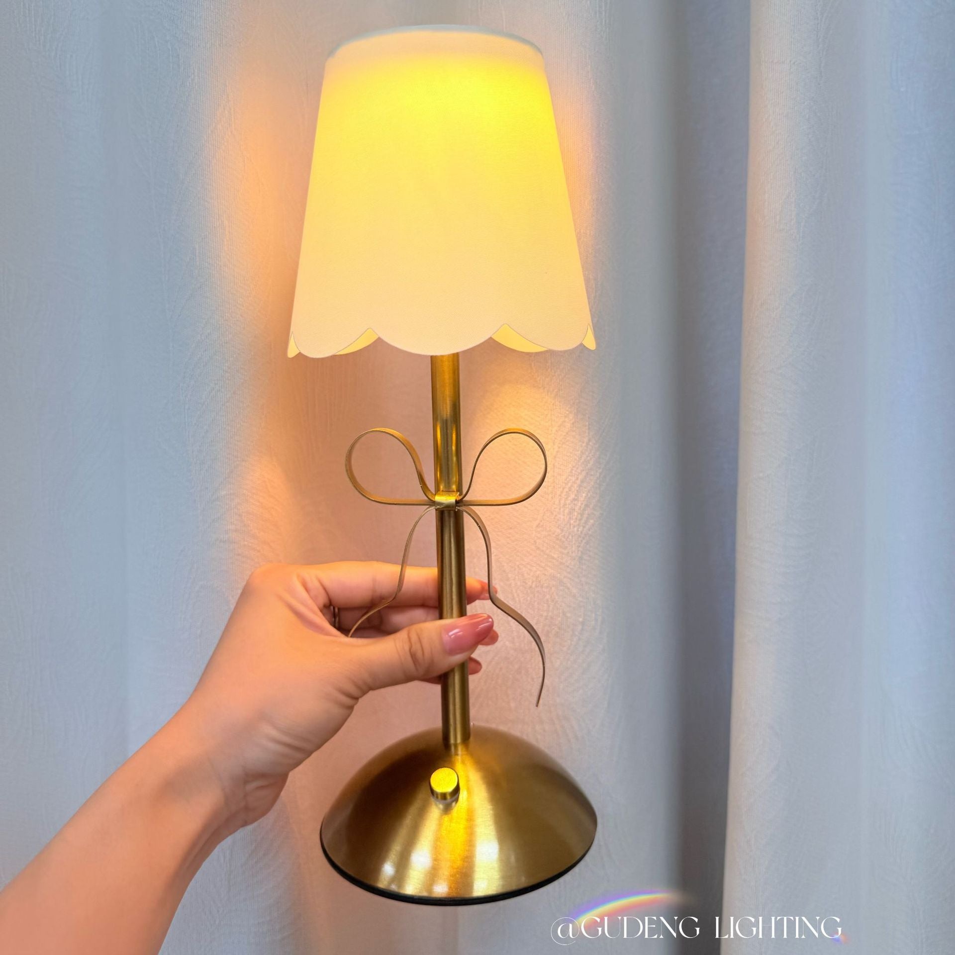 Vintage Table Lamp with Bow Detail – Fabric Lamp with Warm Light
