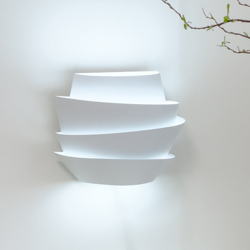Decorative Pine Cone-Shaped Wall Light