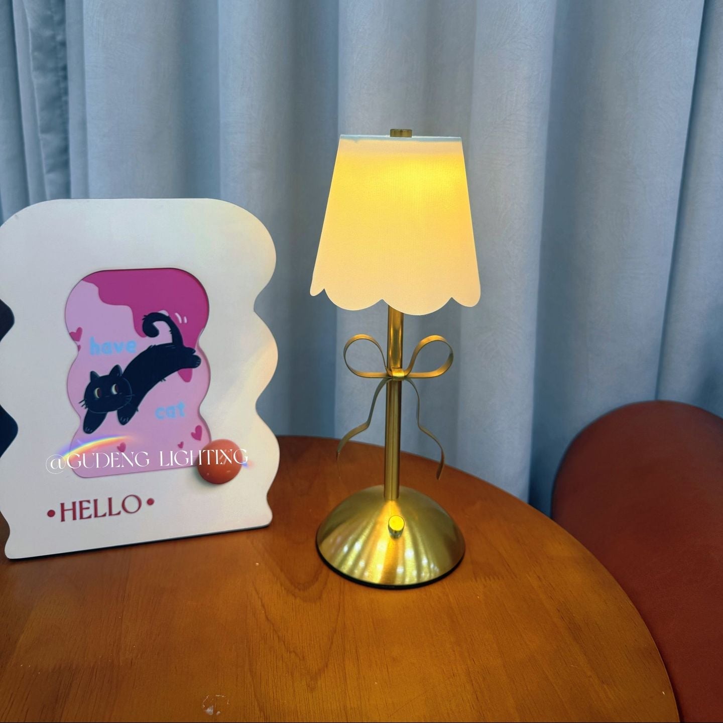 Vintage Table Lamp with Bow Detail – Fabric Lamp with Warm Light