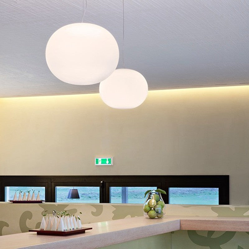 Moderne Glas Pendelleuchte – Kugelförmige Hängelampe in Weiß mit Warmweißer LED