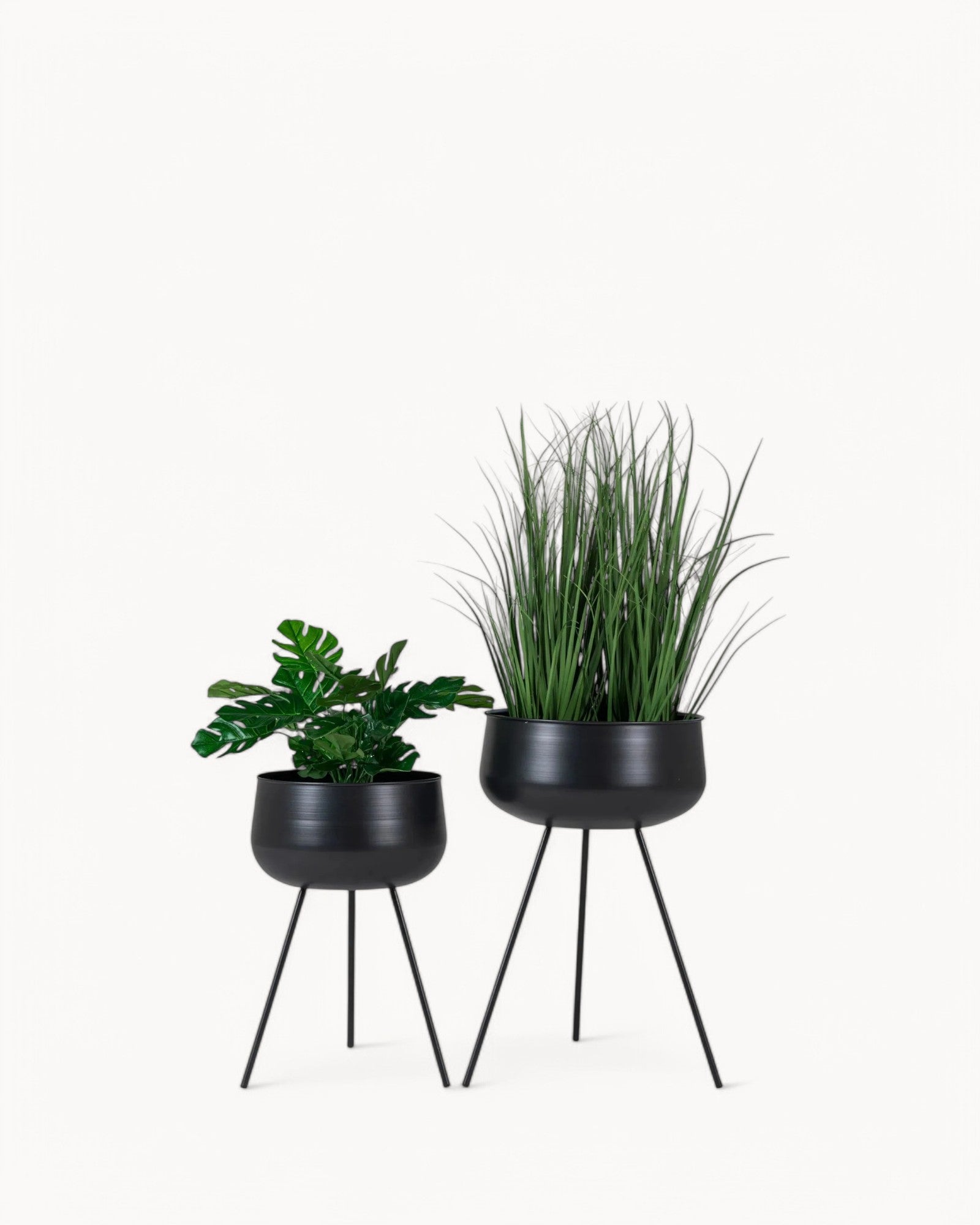 Ardola Set of 2 Black Steel Flower Pots – Modern, Durable, Minimalist Design
