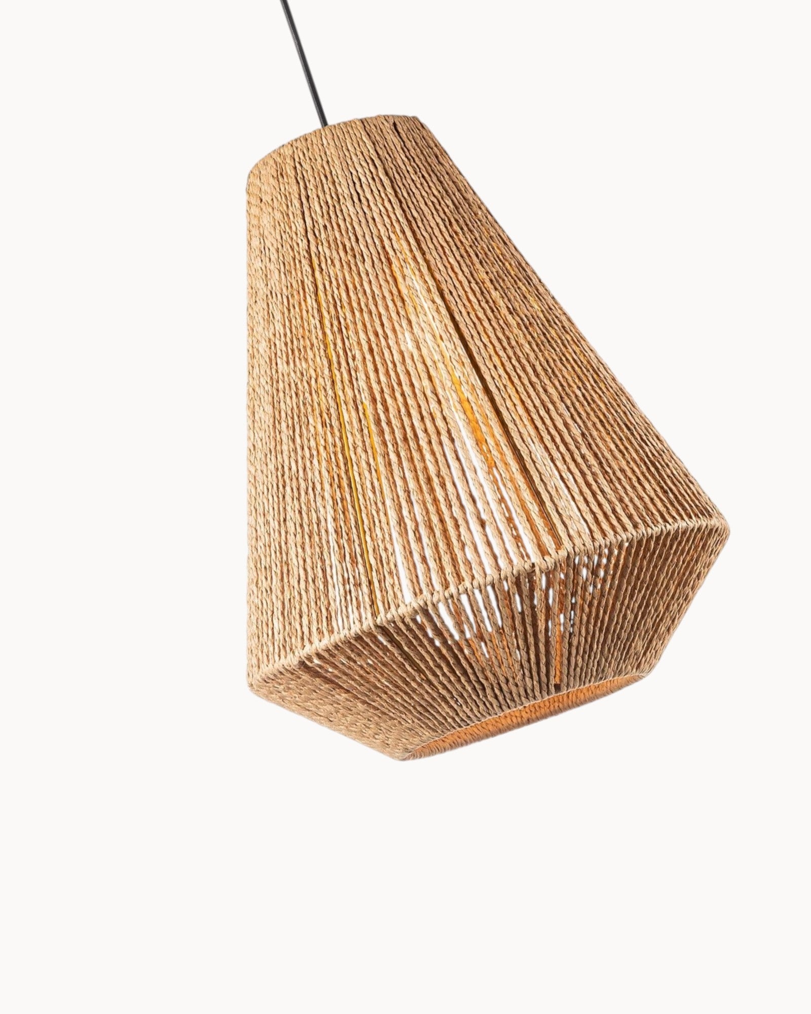 Home Sweet Home - Hängelampe Vela aus Holz, 33x33x146cm