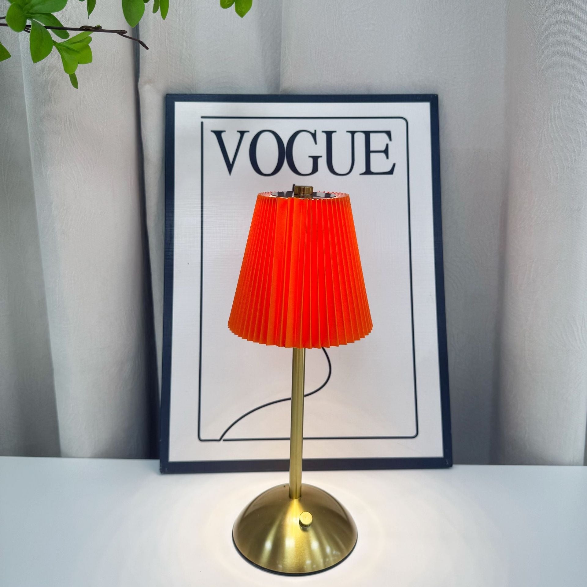 Pleated Fabric Table Lamp – Elegant Bedside Lamp with Warm Light