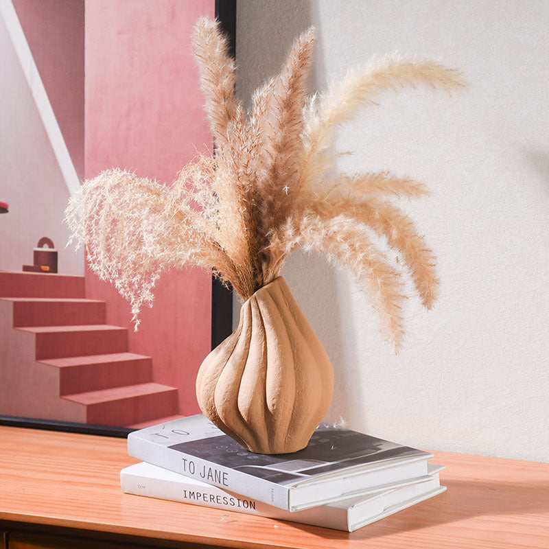 Skulpturale Keramikvase im Wabi-Sabi-Stil – Modernes Dekoobjekt mit organischer Form