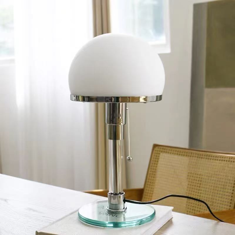 Bauhaus Table Lamp with Pull Switch – Glass Lamp in Modern Design