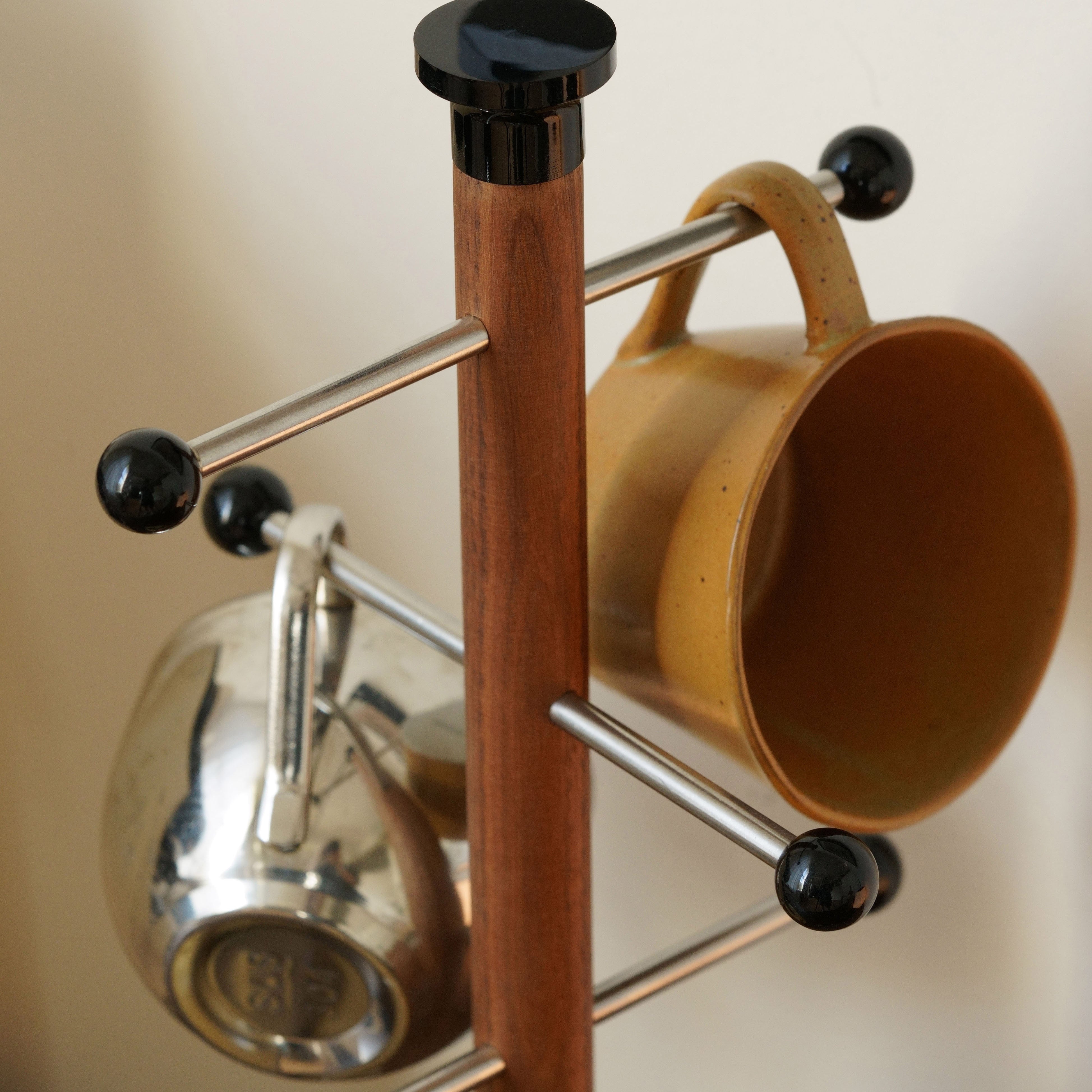 Wooden Mug Holder – Modern Cup Stand in Cherry or Walnut Wood