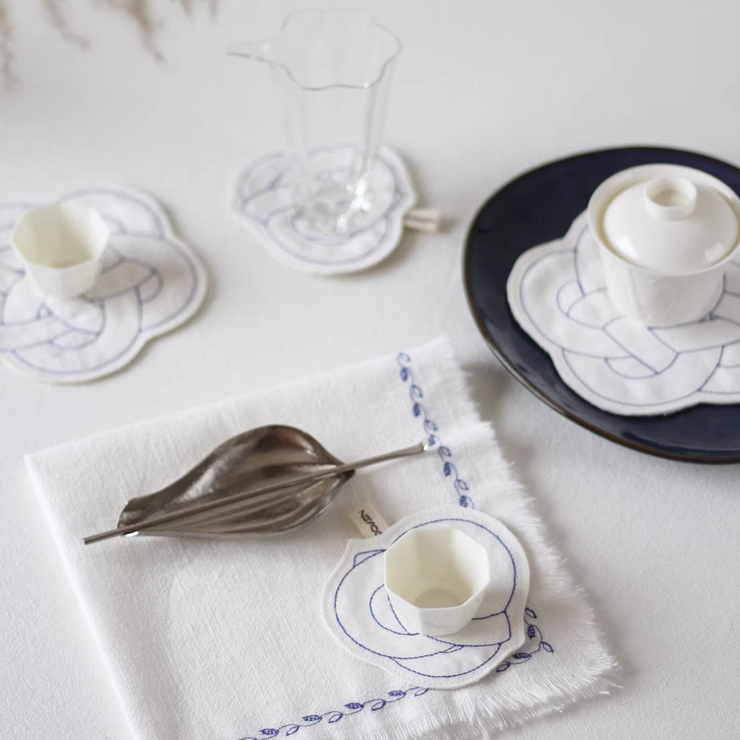 Textured Thick Ramie-Cotton Napkin in Solid Color