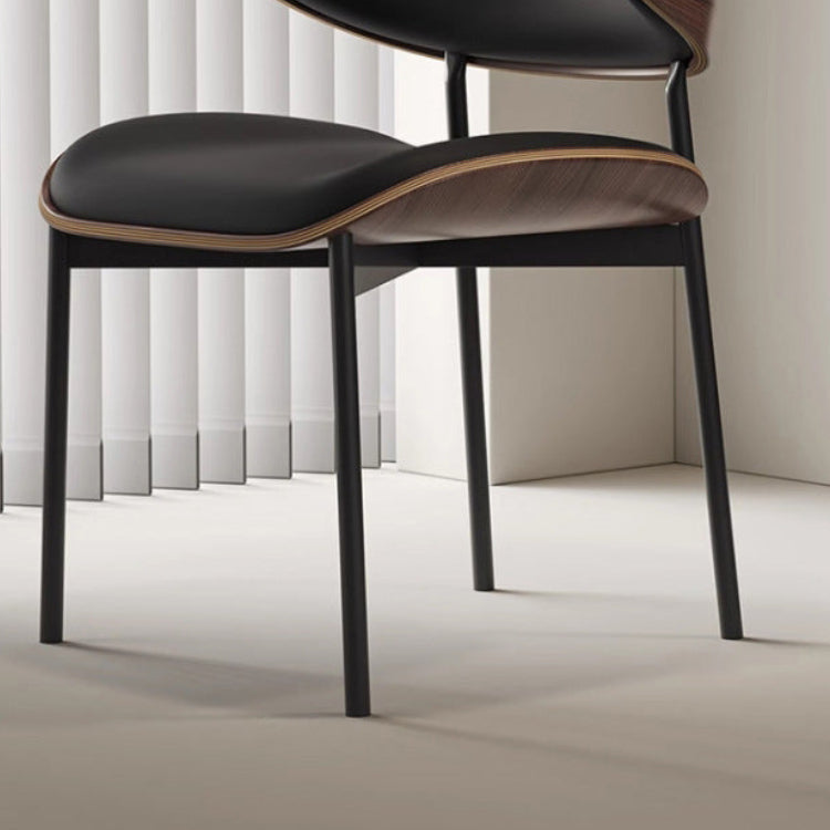 Elegante italienische Massivholz Esszimmerstuhl