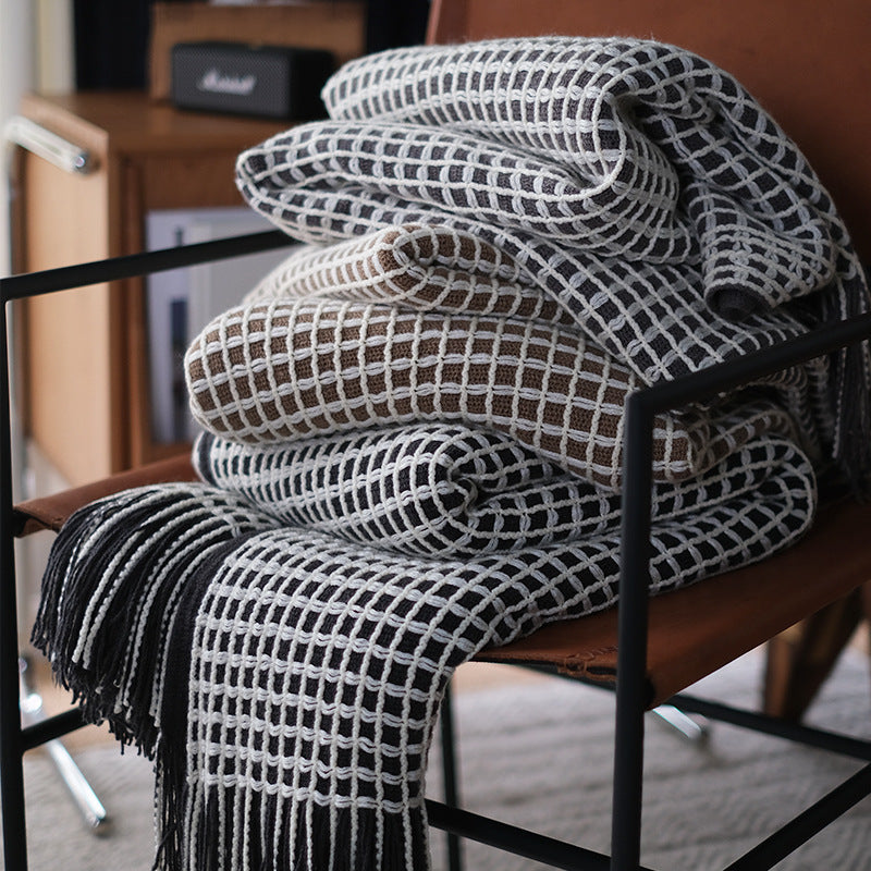 Chunky Knit Throw Blanket with Fringe – Decorative Living Room Blanket in Modern Style