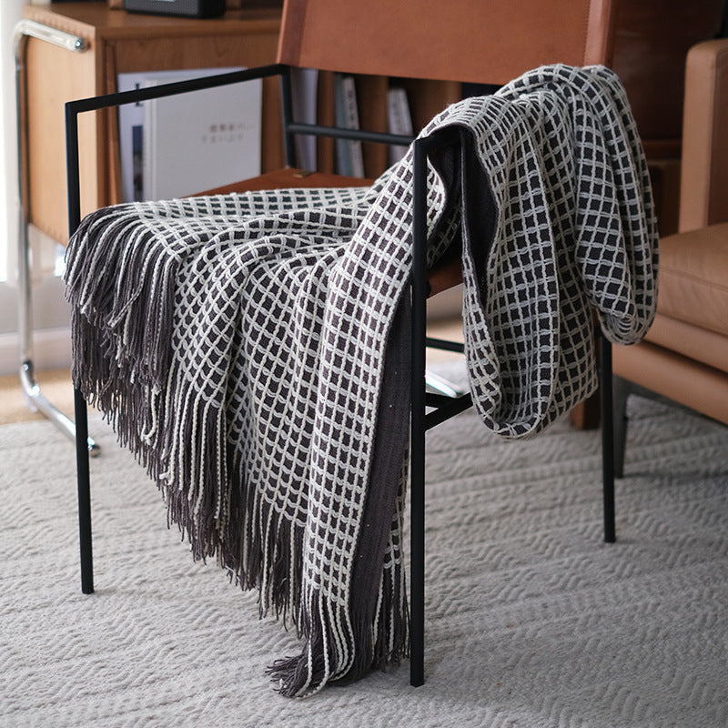 Chunky Knit Throw Blanket with Fringe – Decorative Living Room Blanket in Modern Style