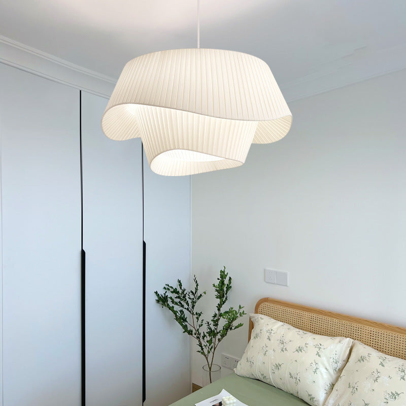 Vintage Pendelleuchte im französischen Cream-Stil