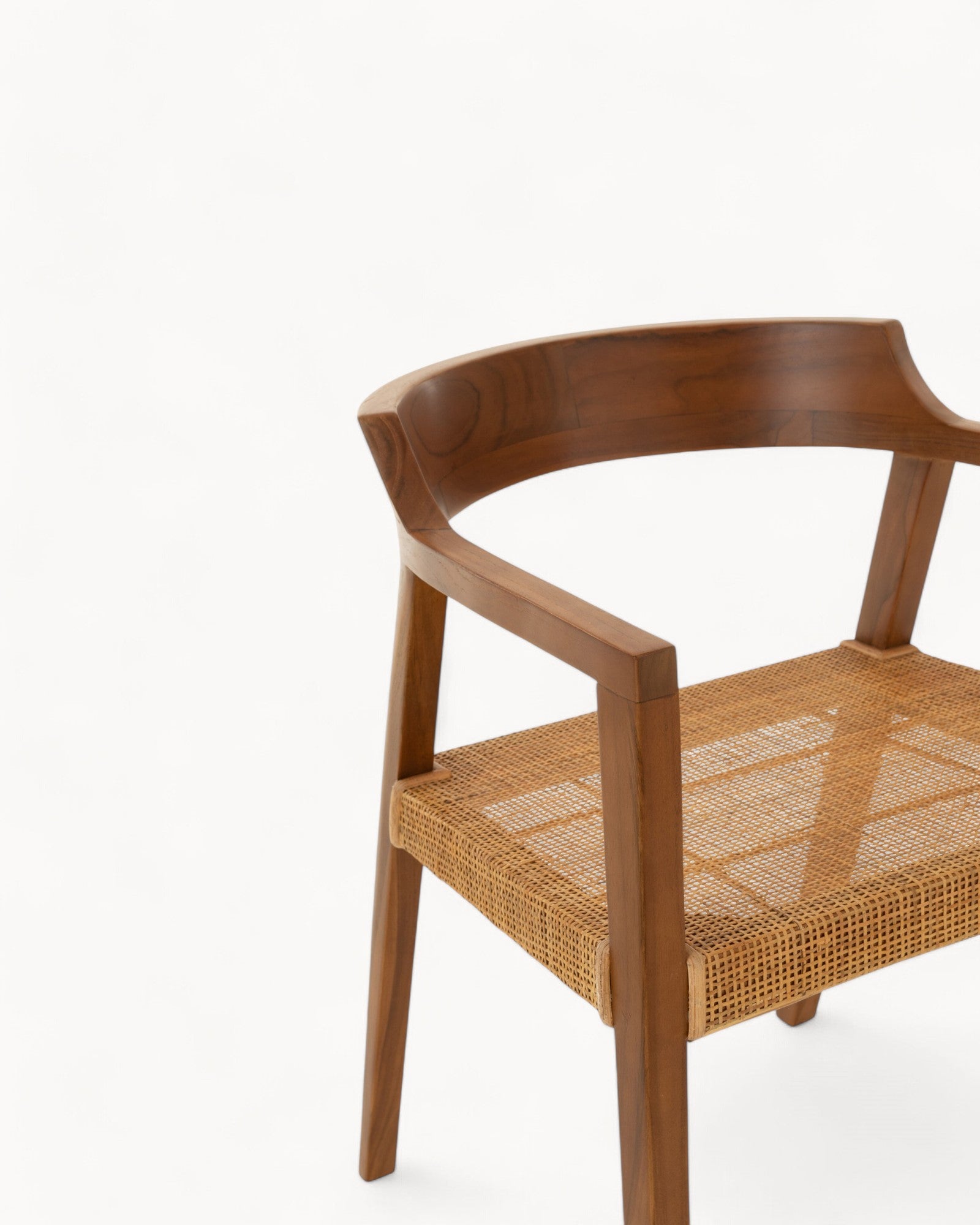J-Line Emma Chair – Teak & Rattan – Brown – Comfortable Dining Chair