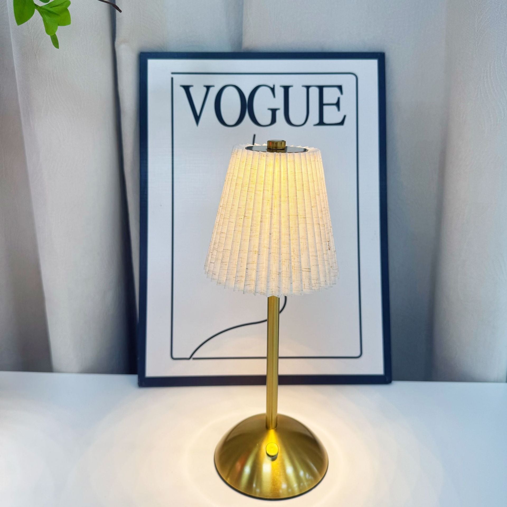 Geplooide stoffen tafellamp – Elegante bedlamp met warm licht