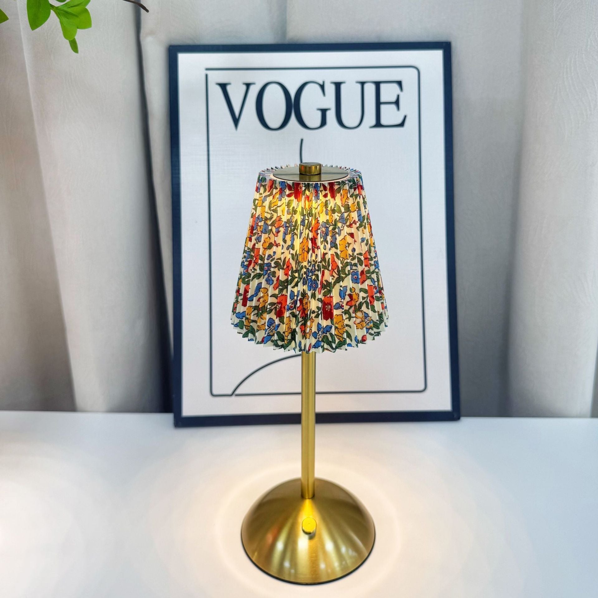 Geplooide stoffen tafellamp – Elegante bedlamp met warm licht