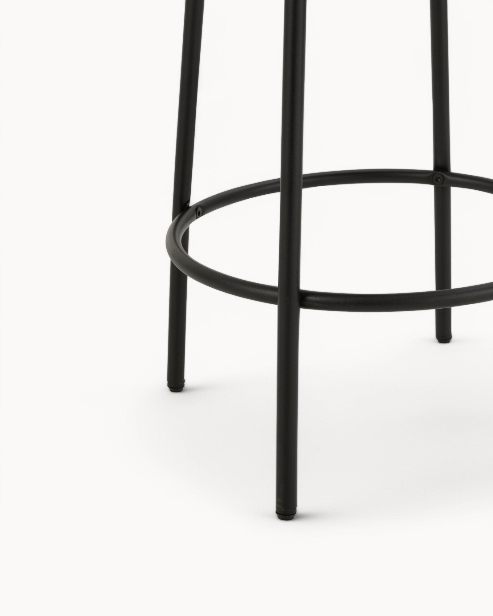 J-Line – Bar Stool Boucle – Modern Grey & Black – Plywood & Polyester