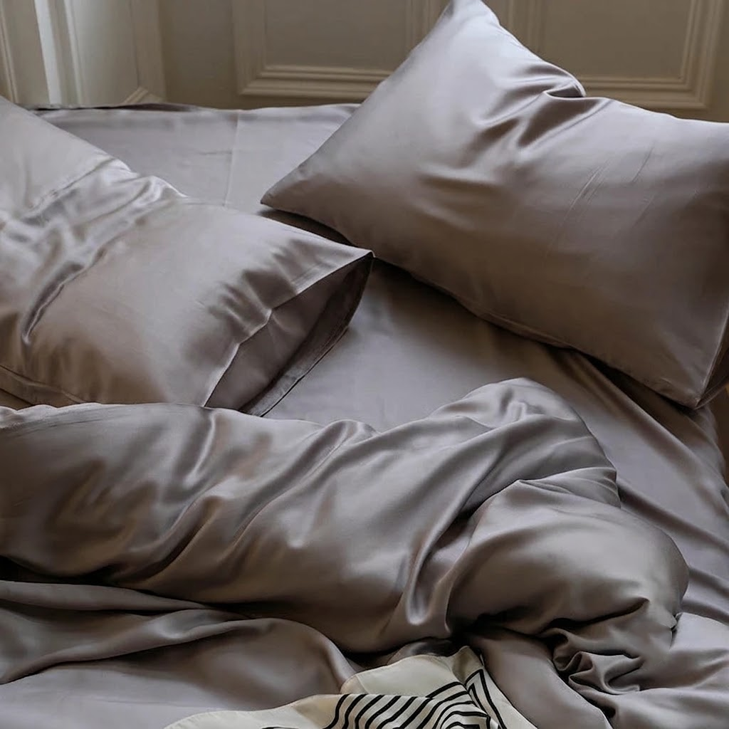 Summer Cooling Silk Bedding Set
