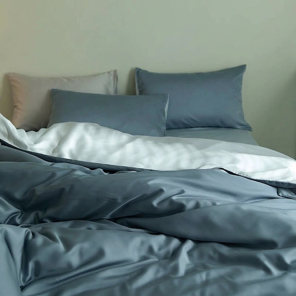 Summer Cooling Silk Bedding Set