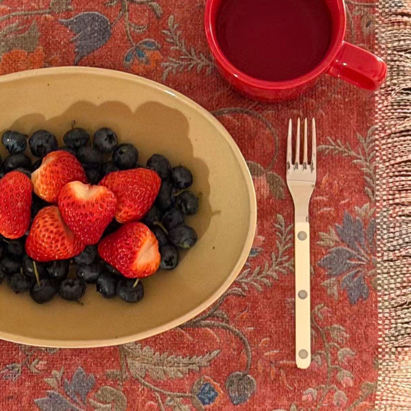 Vintage Fabric Placemat and Heat-Resistant Table Mat