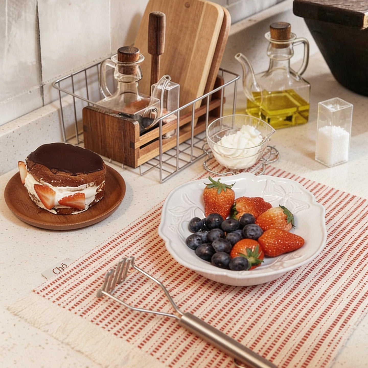 Vintage Fabric Placemat and Heat-Resistant Table Mat
