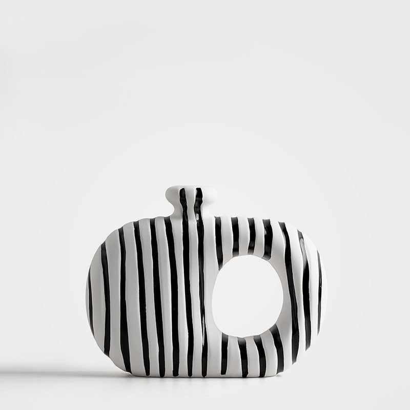 Artistic Porcelain Ceramic Vase – Sculptural Design in Nordic Wabi-Sabi Style