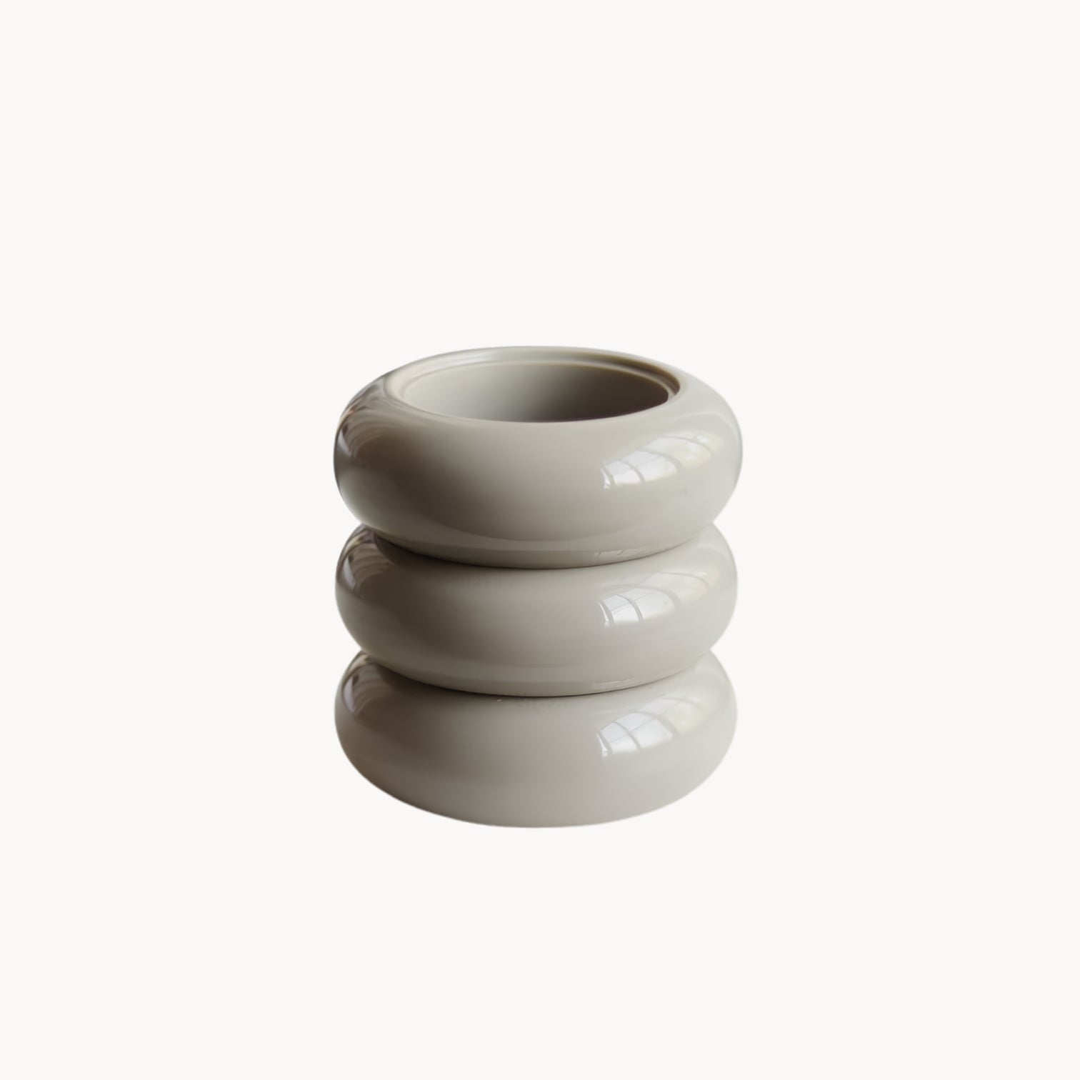 Nordic Makeup Brush Holder in Resin – Minimalist Organizer with Sculptural Design