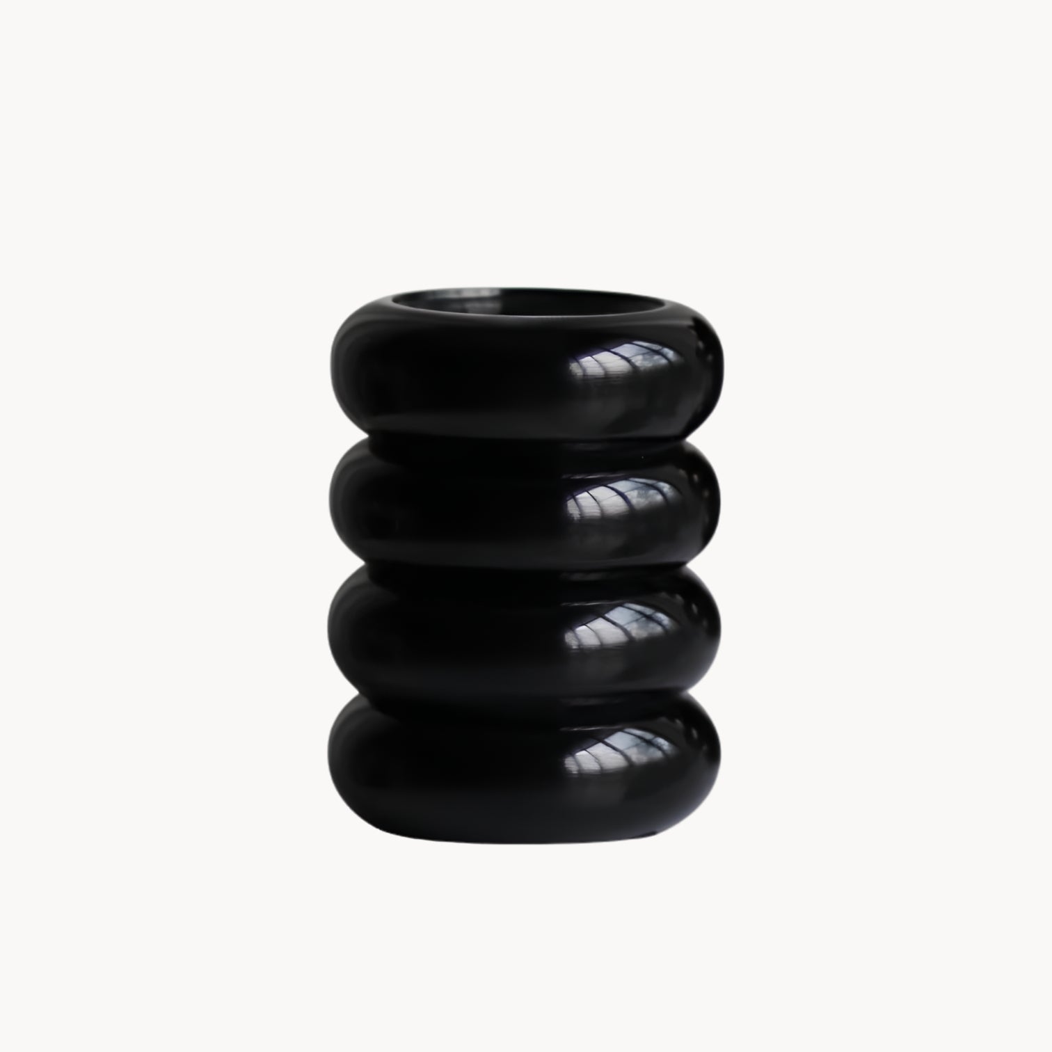 Nordic Makeup Brush Holder in Resin – Minimalist Organizer with Sculptural Design