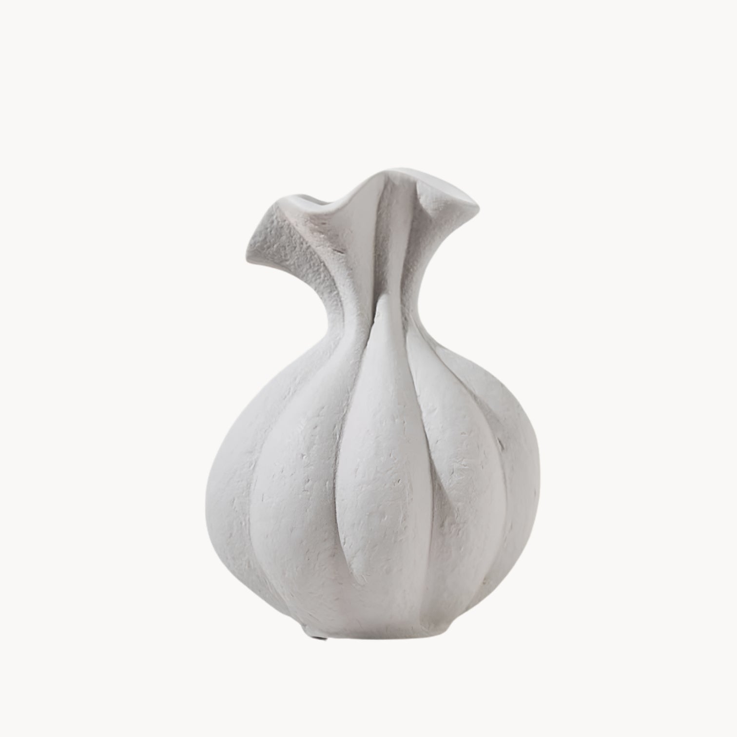 Sculpturale Keramische Vaas in Wabi-Sabi Stijl – Modern Decoratief Object met Organische Vorm