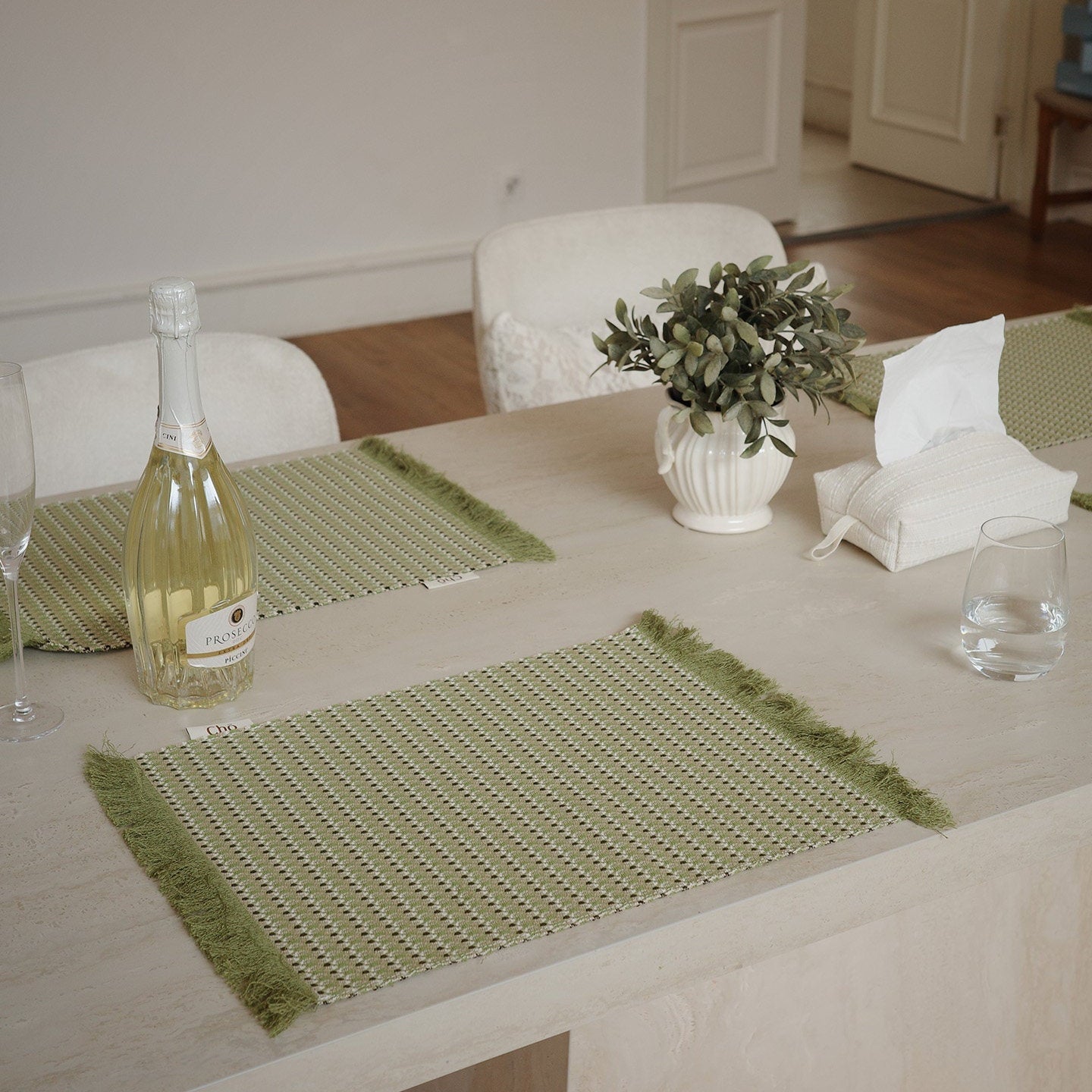 Vintage Fabric Placemat and Heat-Resistant Table Mat