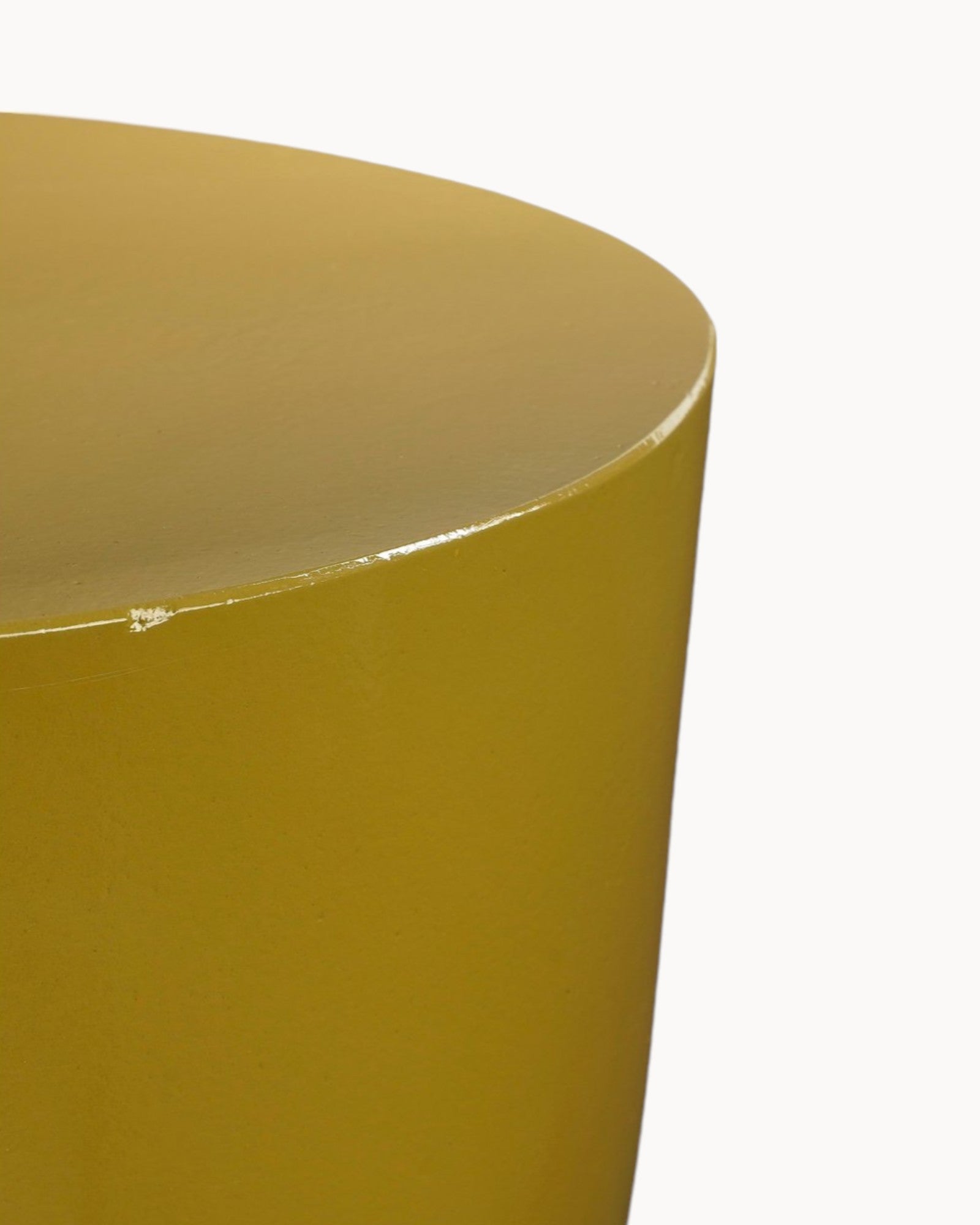 Mica Decorations – Side Table Yellow – Cement – H45 x Ø35 cm – Modern