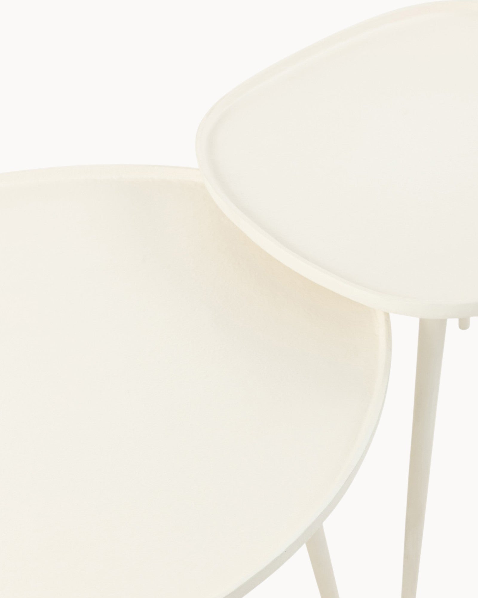 Set of 2 Side Tables – Vinta Collection – Aluminium White – Modern Design
