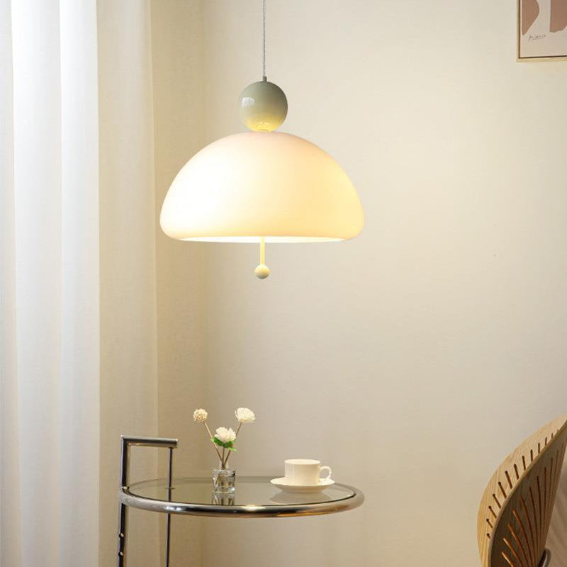 Franse vintage glazen hanglamp voor naast het bed