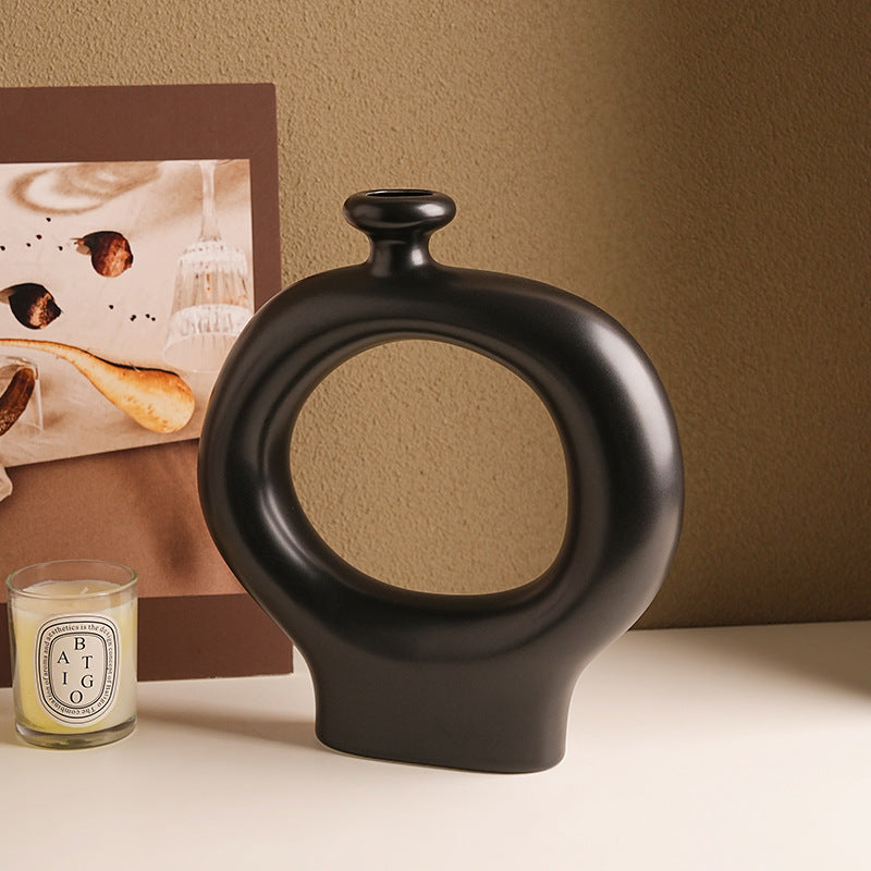 Künstlerische Porzellan Keramikvase – Skulpturales Design im nordischen Wabi-Sabi-Stil