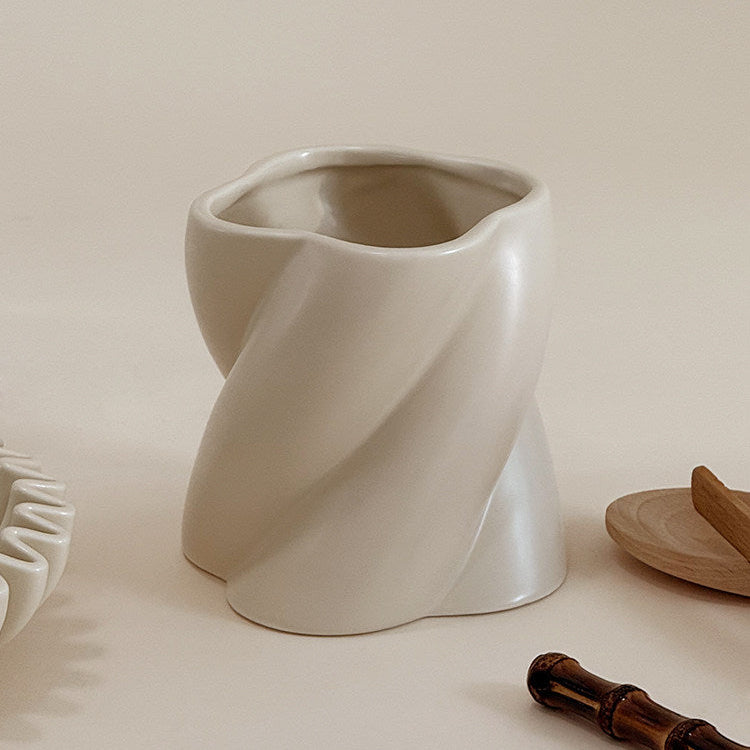Minimalist Ceramic Utensil Holder in Sculptural Design