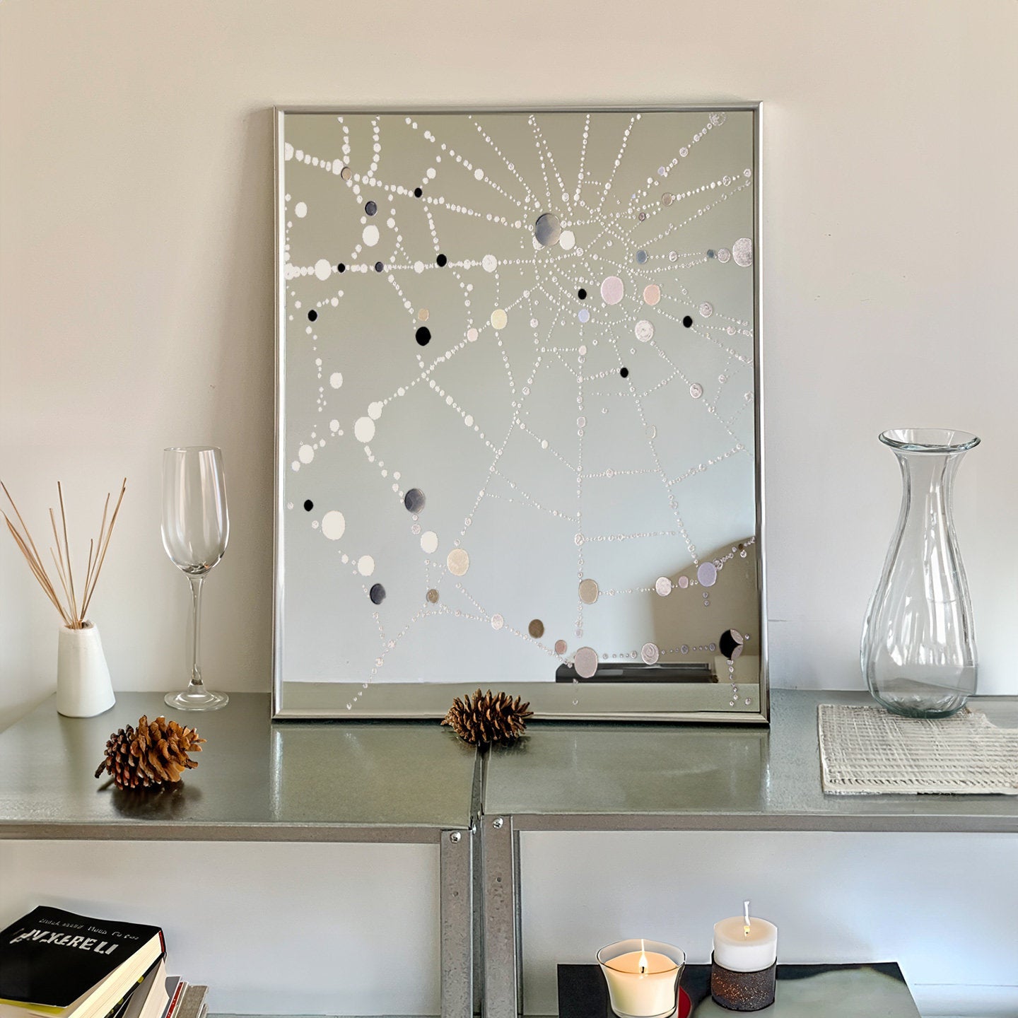 Moderner Wandspiegel im minimalistischen Bauhaus-Stil
