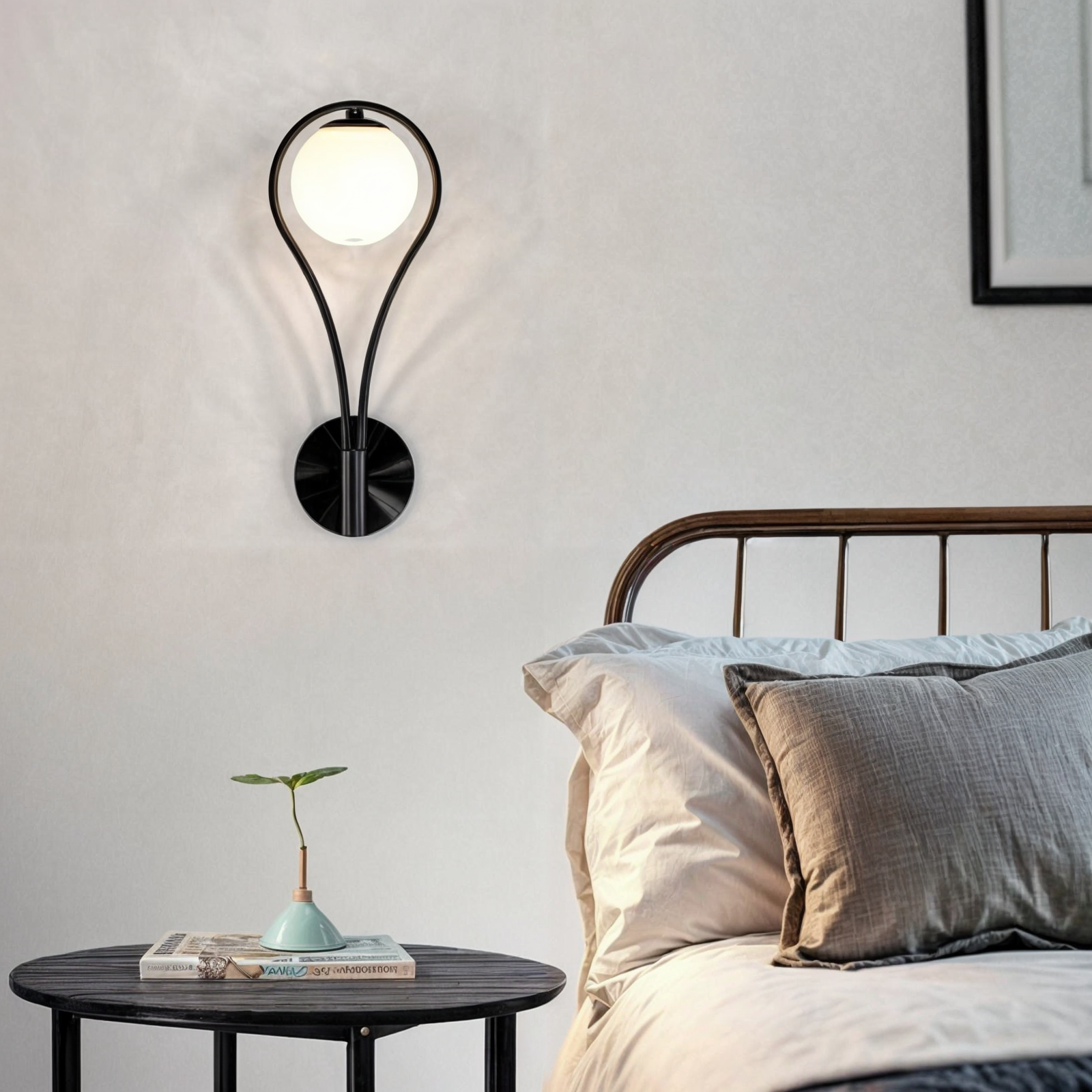 Moderne nordische Wandleuchte, Schwarz/Gold, G4 LED, Eisen+Glas, Up/Down